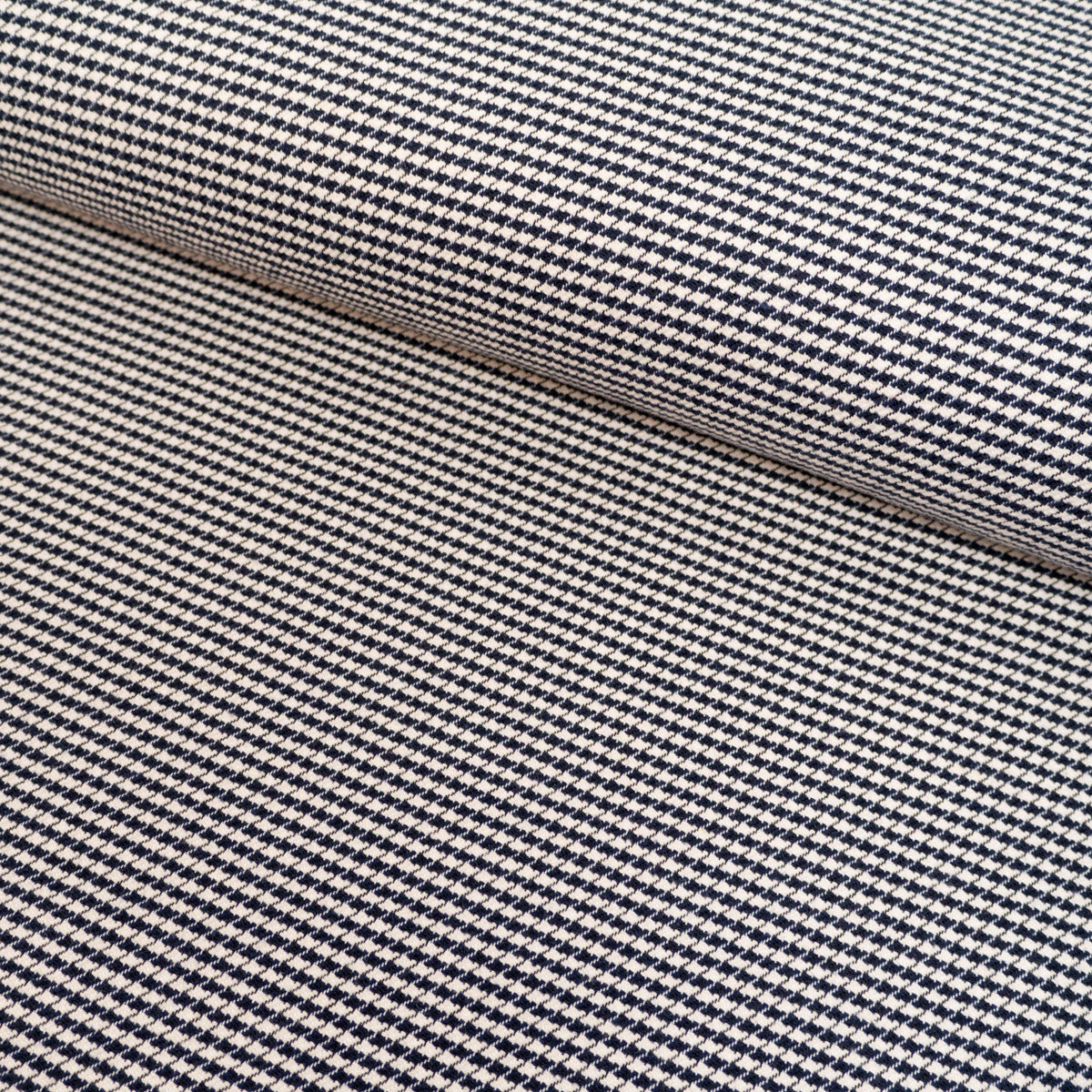 Tissu pied de poule écru et noir – vue 4