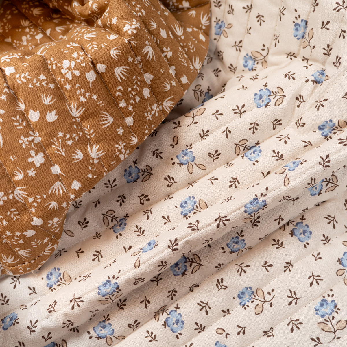 tissu matelassé floral