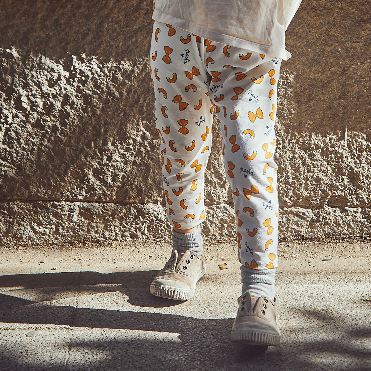 Couture de legging pour enfant