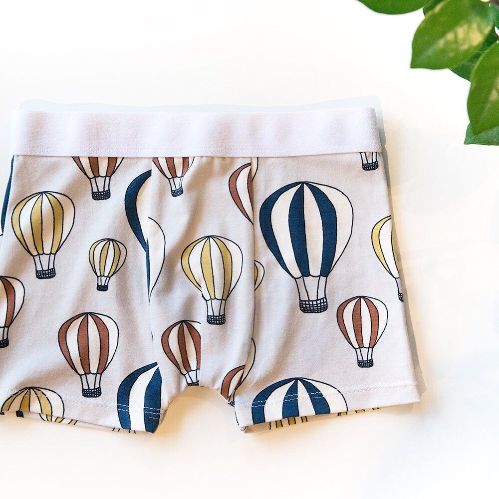 Couture de maillot de bain pour garçon