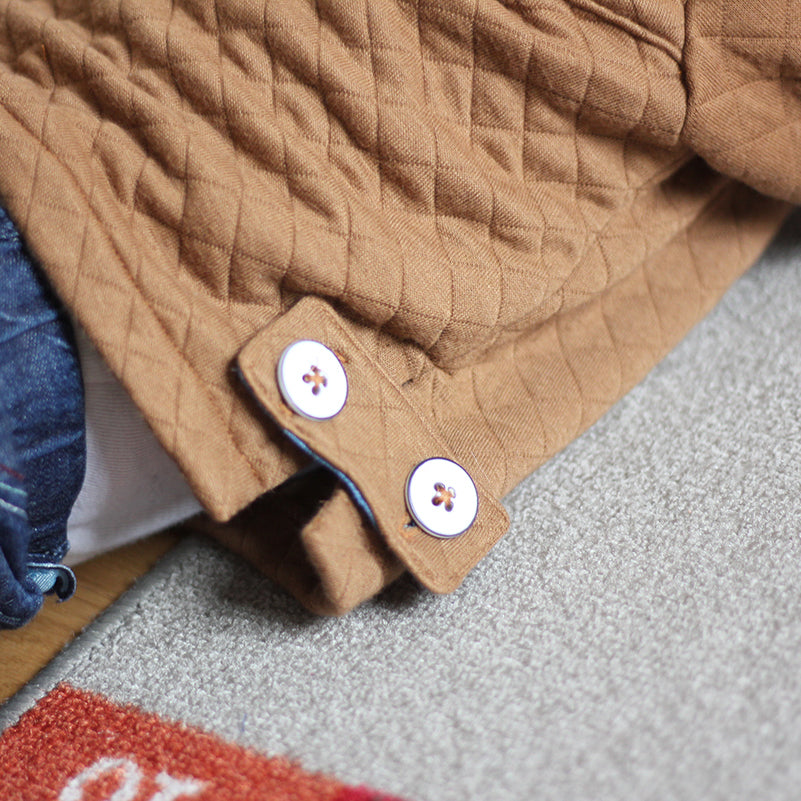 Couture de sweat et bonnet pour bébé