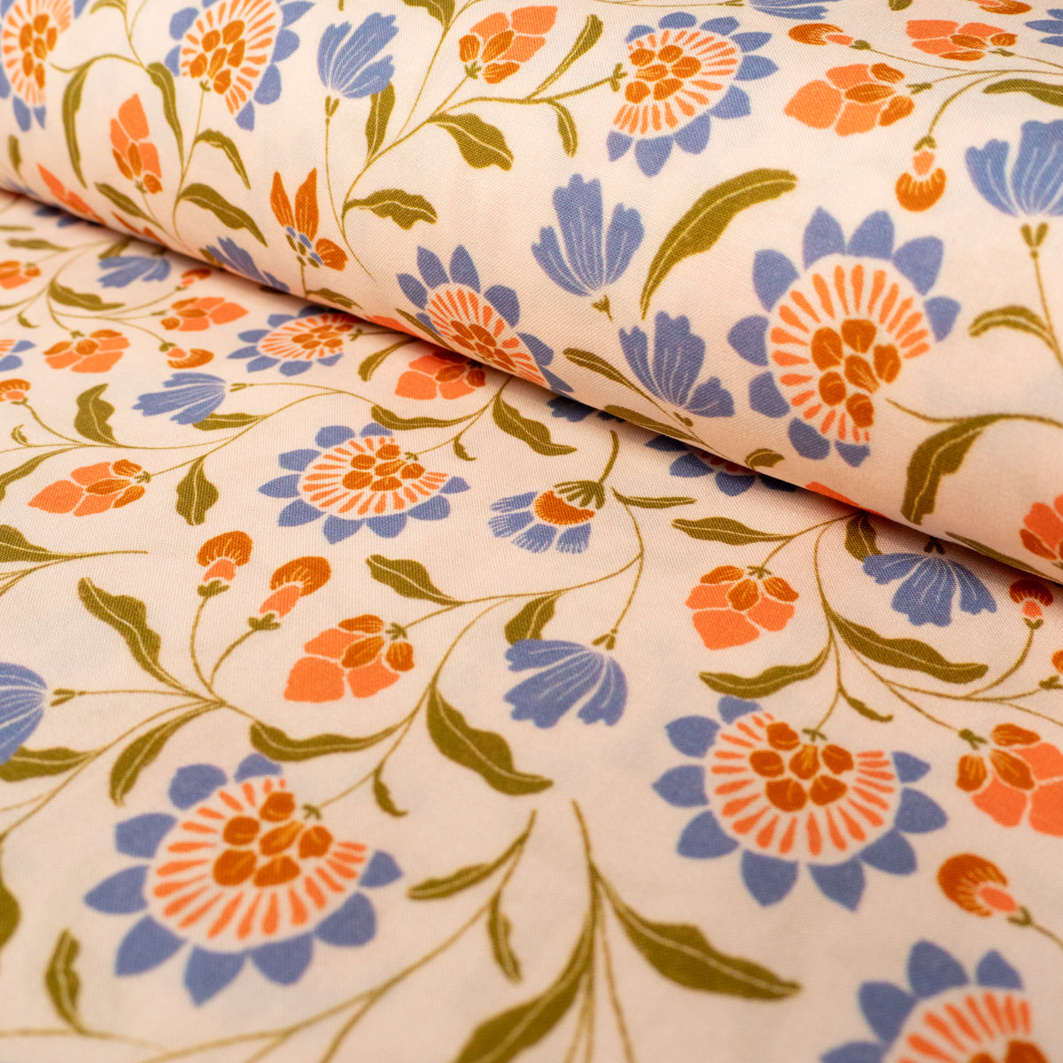 tissu floral Ikatee inspiration motif indienne