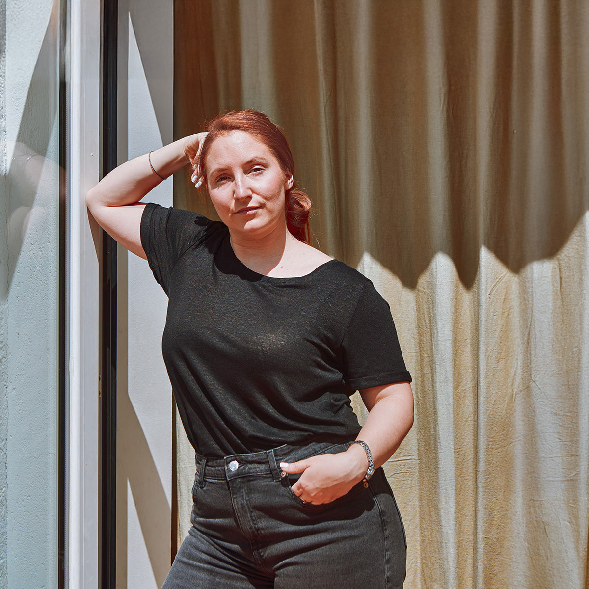 coudre un t-shirt basique adolescente col rond