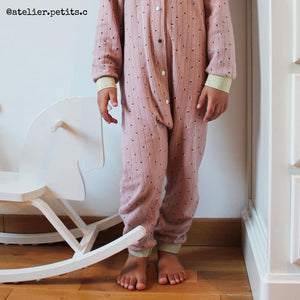 Pyjama avec ouverture par patte de boutonnage DIY