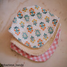 Patron de couture bébé bavoir couvrant