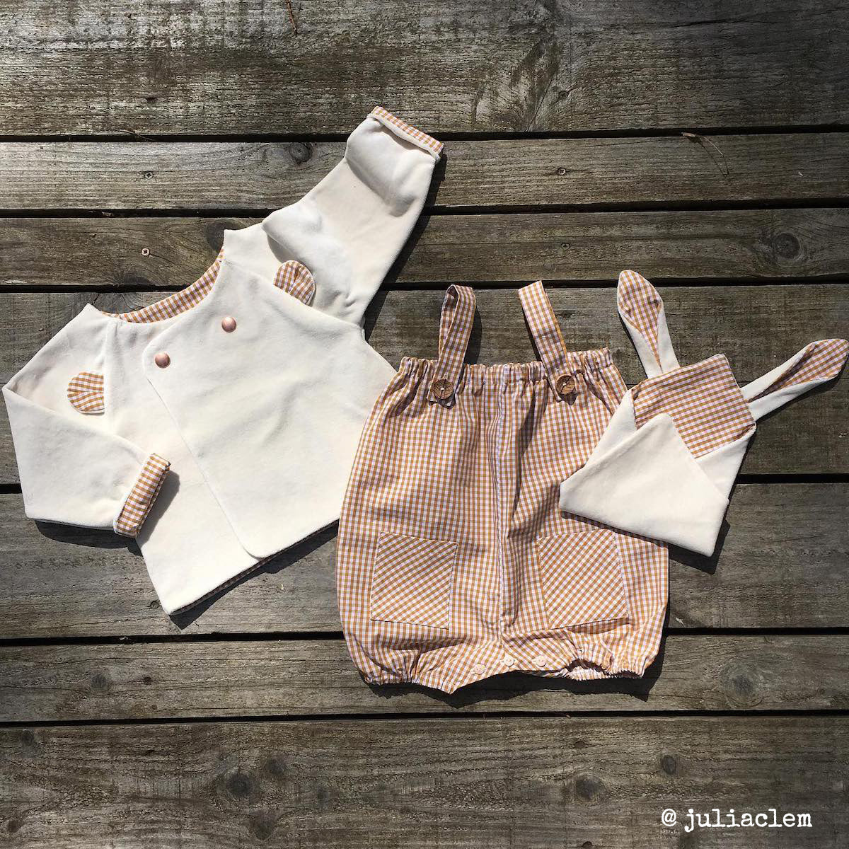 Patron de barboteuse à bretelles pour bébé mixte