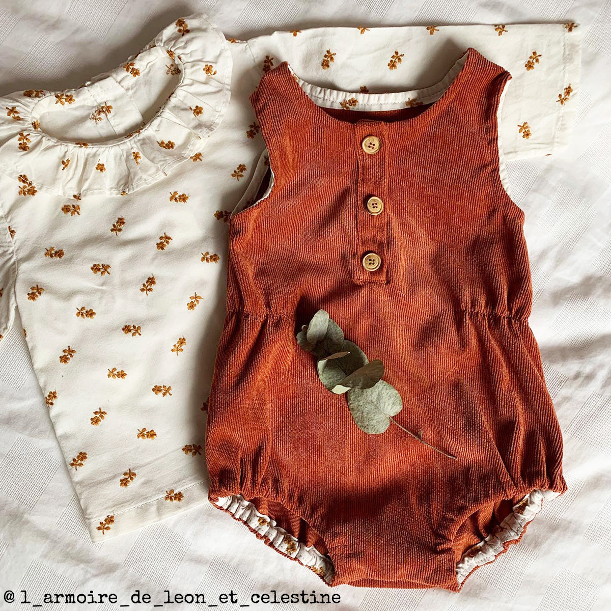 Patron de barboteuse à patte de boutonnage