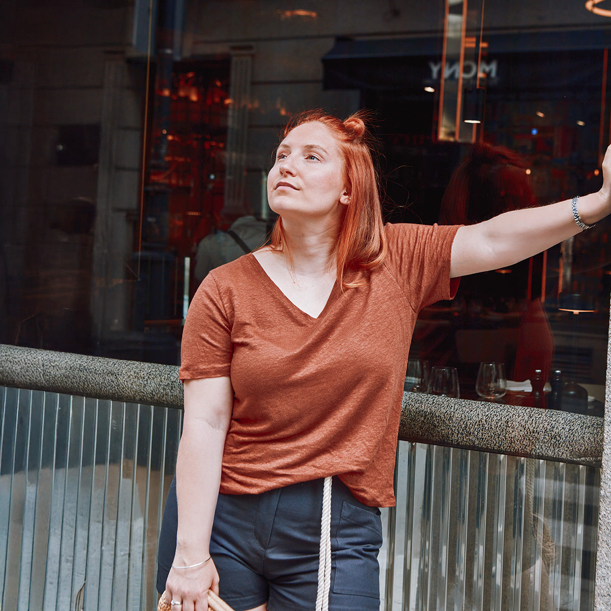 patron t-shirt facile a coudre femme col V