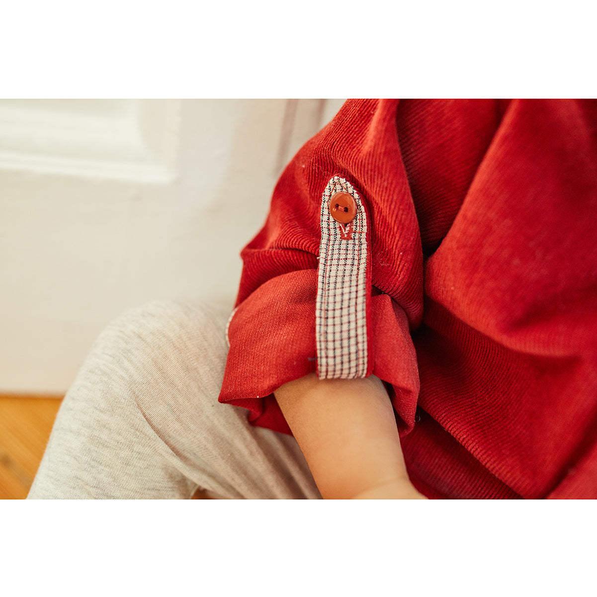 Couture de chemise manches longues pour bébé