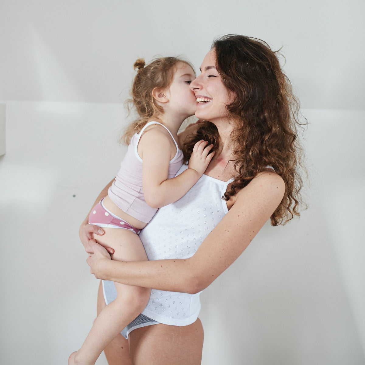 Couture de sous-vêtement à bretelles