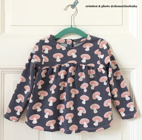 Couture de t-shirt pour bébé