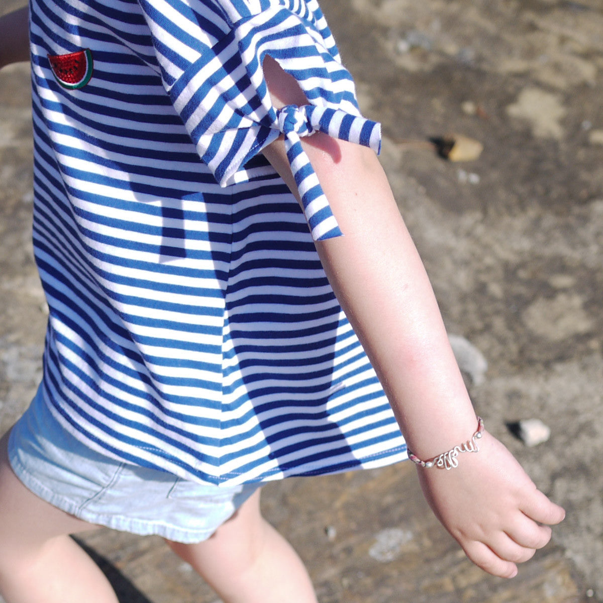 Couture de top pour fille