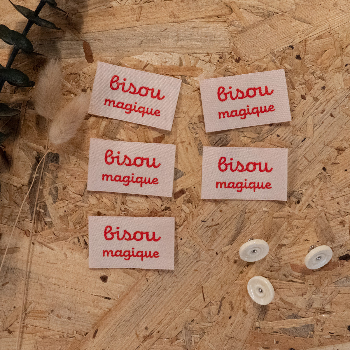 Étiquettes textiles de belle qualité