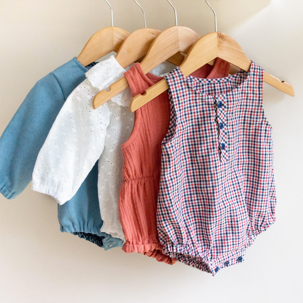 Robes et barboteuse pour Femmes - L’Équipeur Robes et barboteuse pour Femmes - L’Équipeur