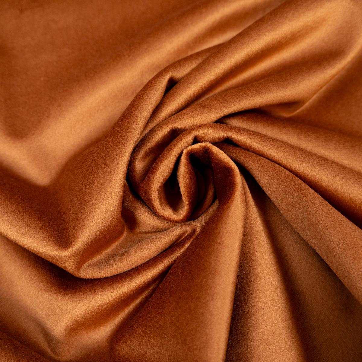 Tissu velours ras camel, uni et légèrement brillant