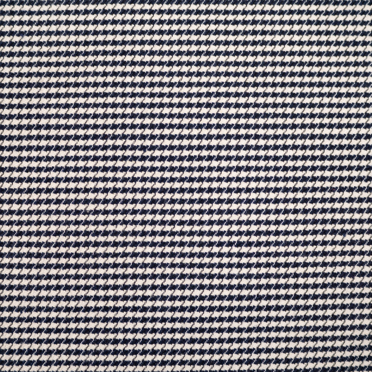Tissu pied de poule écru et noir – vue 3