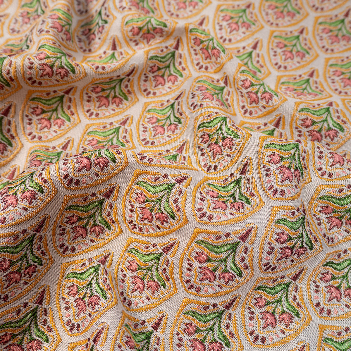 tissu jacquard fleurs et or