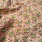 tissu jacquard fleurs et or