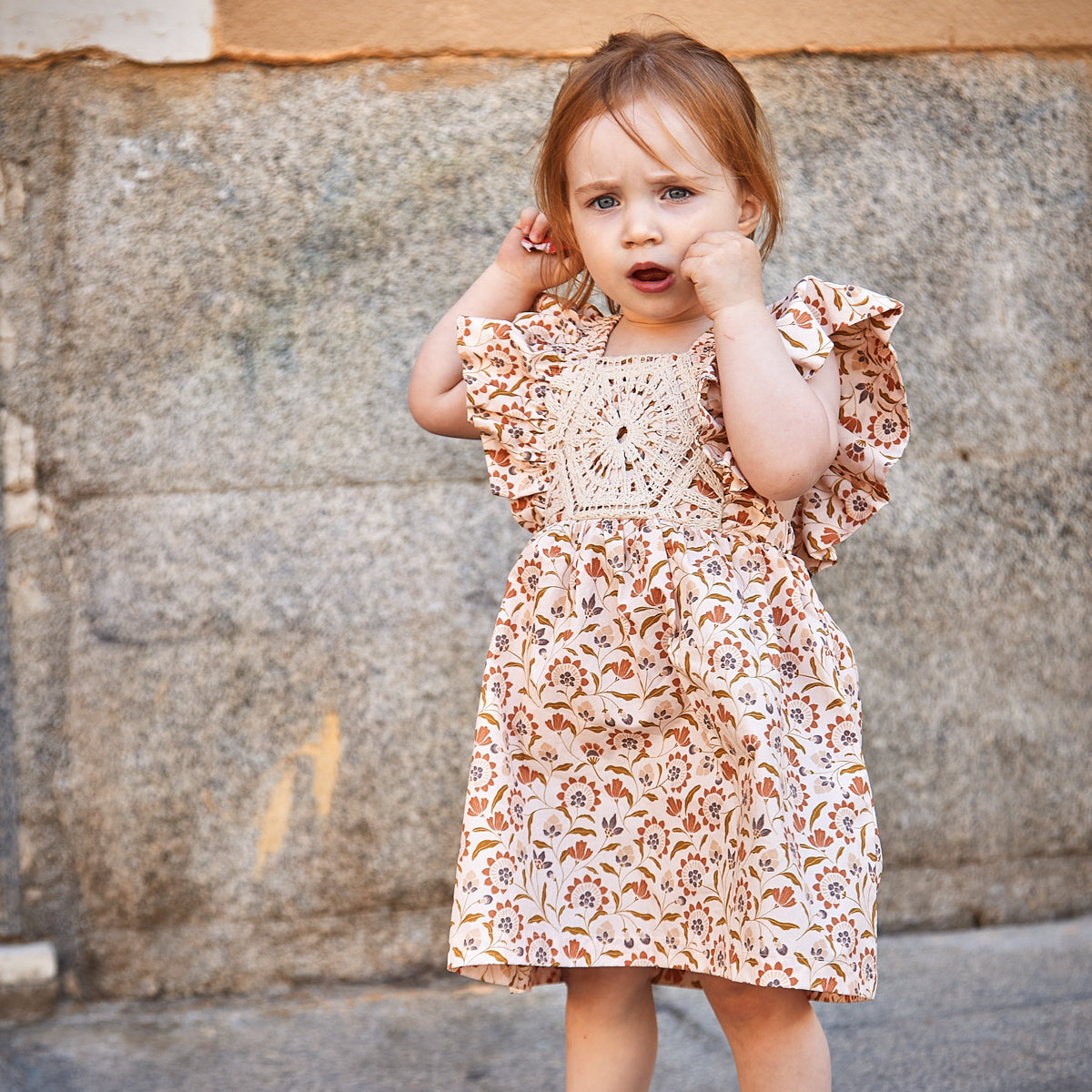 modèle de patron couture enfant robe à volants 