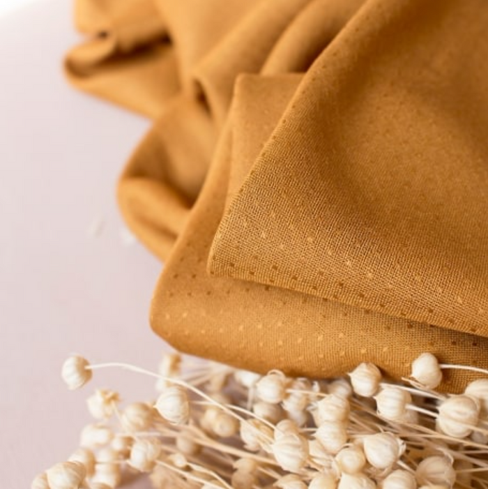 Coupon de Tissu viscose  plumetis ©Atelier Brunette - Dobby Ochre