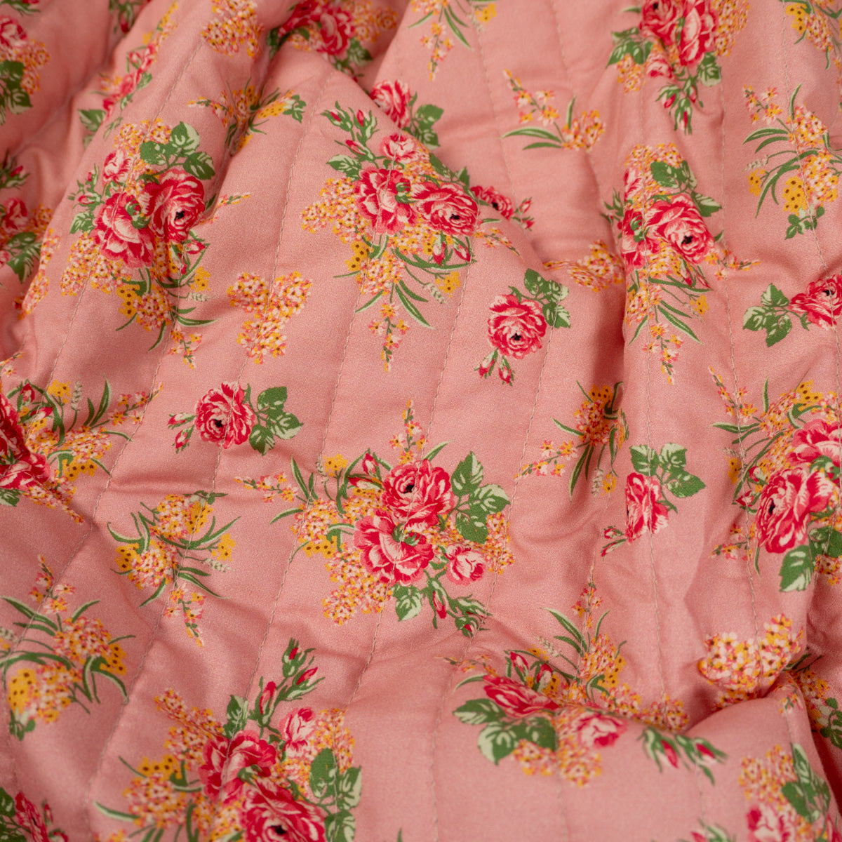 Matelassé floral rose