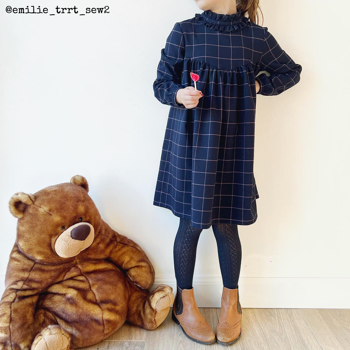 Patron blouse et robe enfant LOUISE pochette ikatee