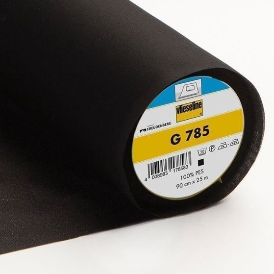 Fournitures incluses dans le kit couture blouse Okinawa : viscose fleurie Flora Viva, boutons et entoilage