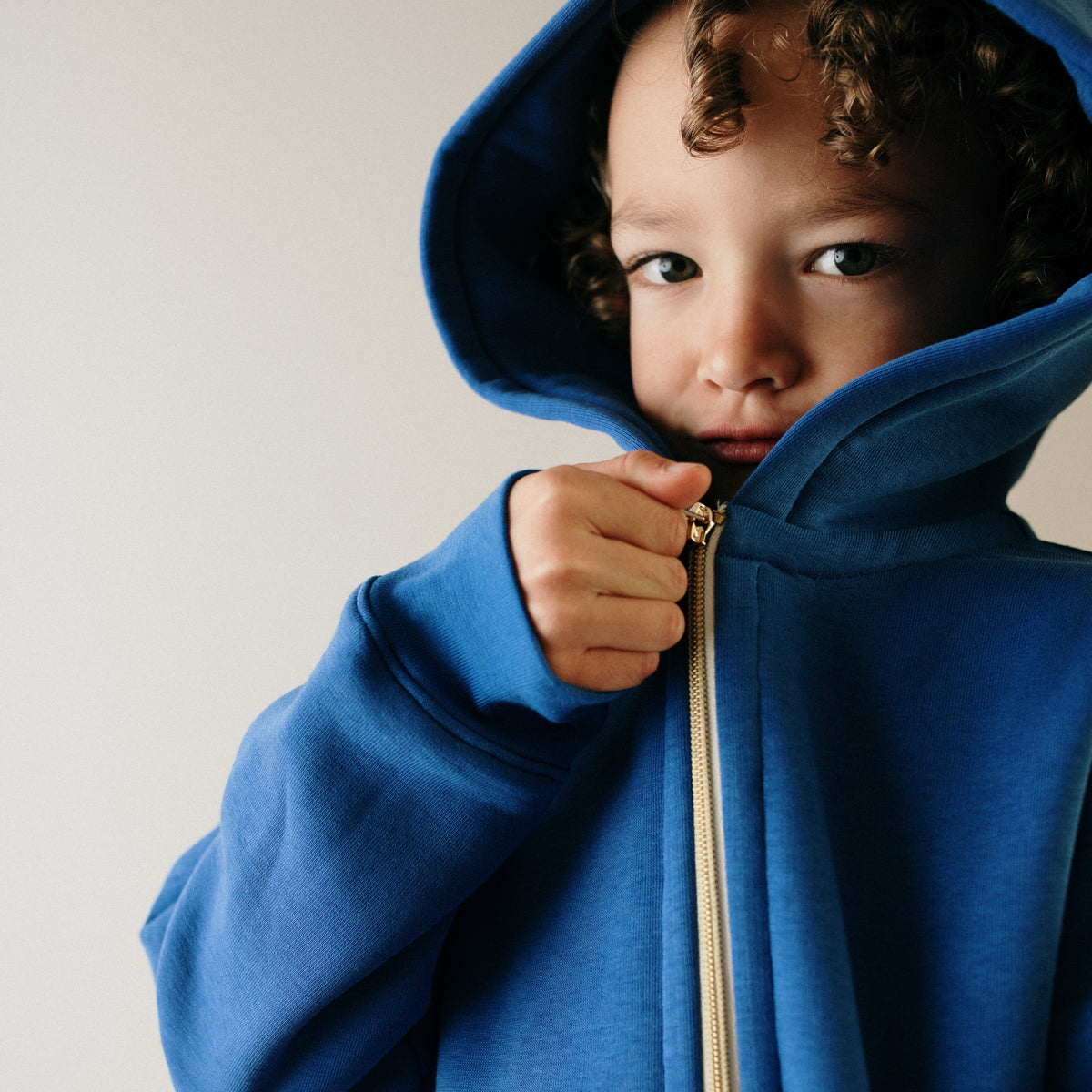 Apprendre à coudre un sweat zippé pour enfant 