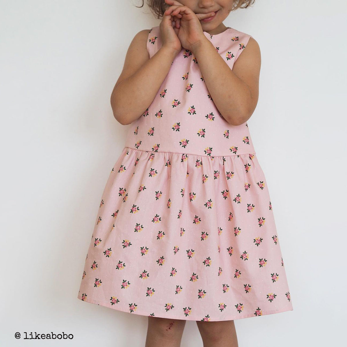 Robe sans manches pour bébé DIY