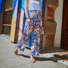 Pantalon Singapour pour femme en viscose Riviera, en mouvement