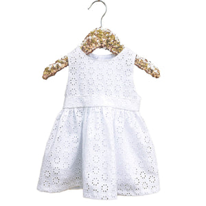 Couture de robe pour bébé 
