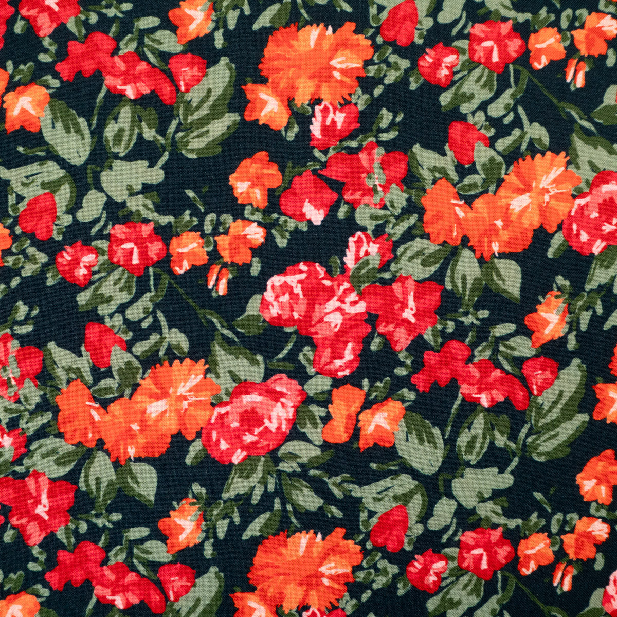 Gros plan sur la viscose fleurie Flora Viva montrant la texture et le motif