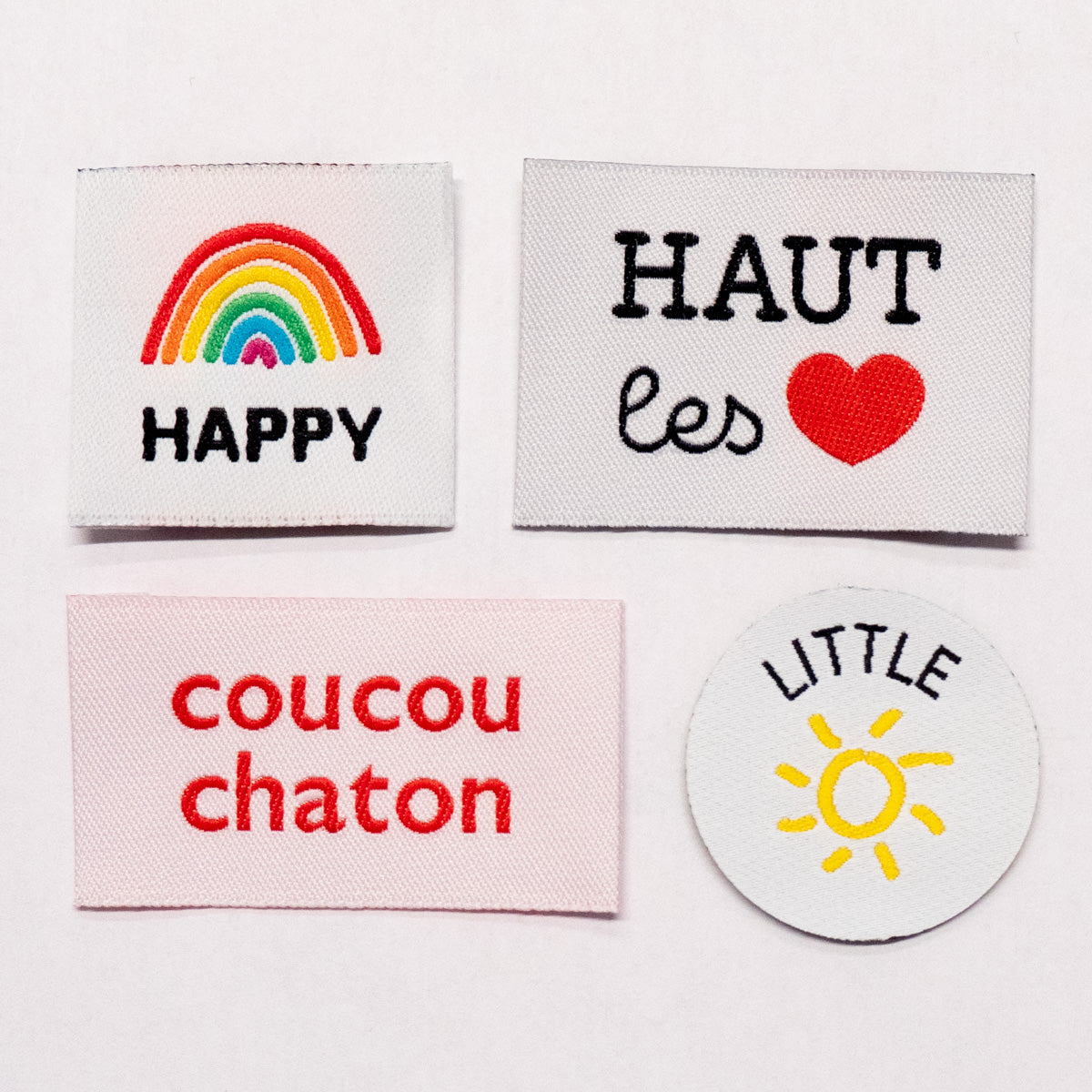 Iron-on clothing labels - Étiquettes thermocollantes Vêtements Iron-on clothing labels - Étiquettes thermocollantes Vêtements