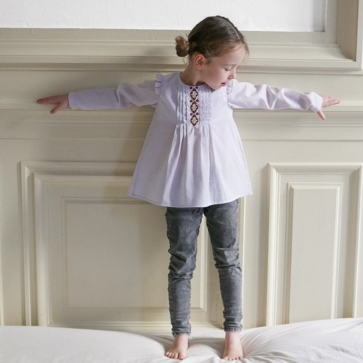 Blouse moderne pour enfant 