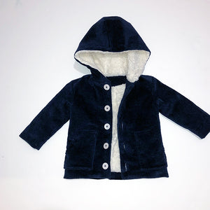 Couture de manteau pour bébé 