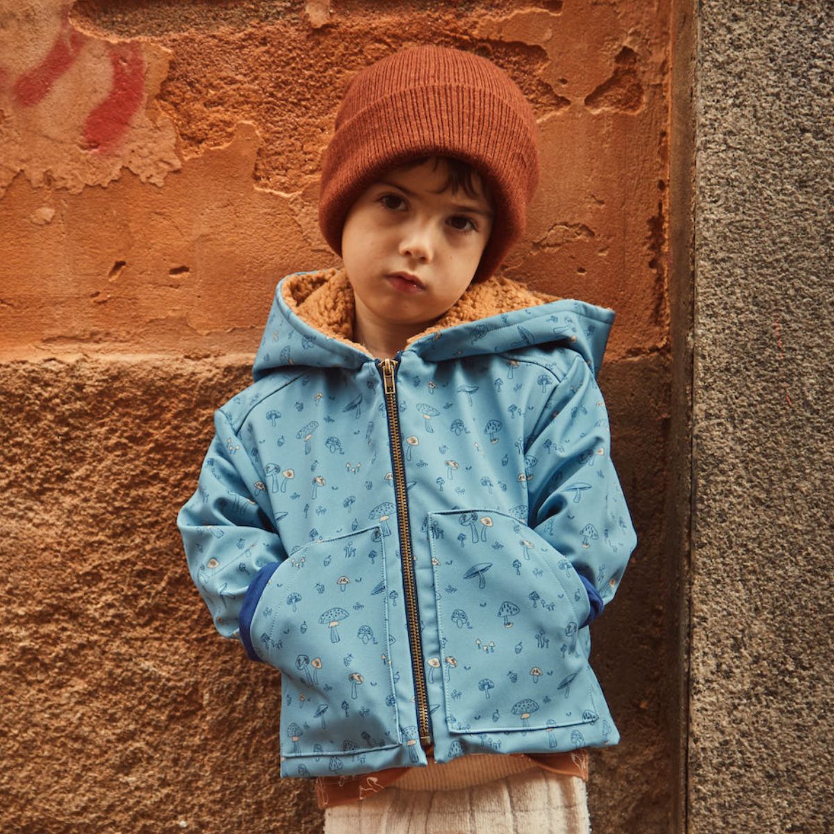 Vêtements unisexes pour enfants : 24 patrons de couture enfant